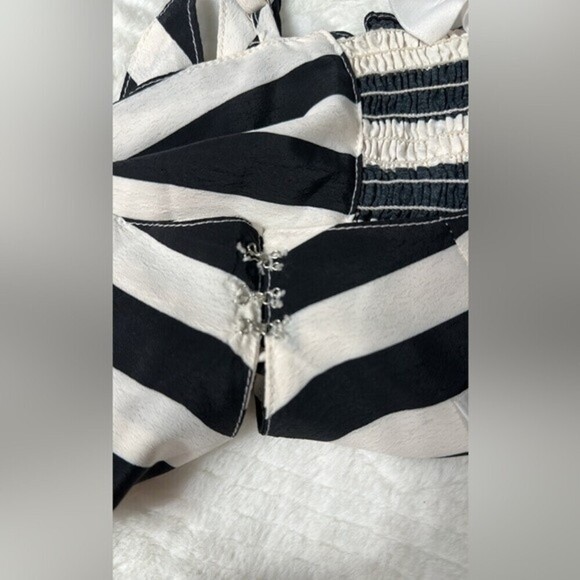 Skylar & Madison Crop Top Mini Black & White Stripes Size‎ Small - Picture 7 of 15